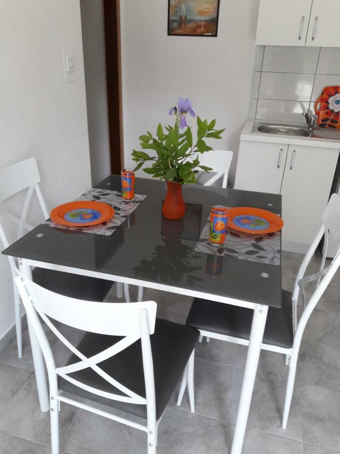 Pauli Apartment Kastela Exterior photo